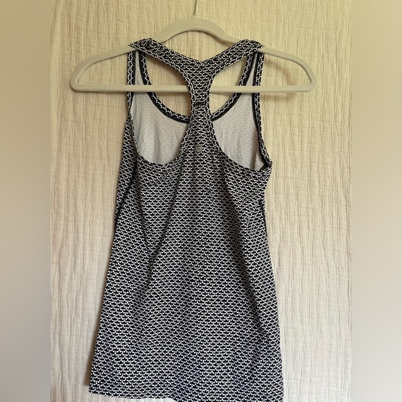 Lululemon size 6 racerback tank - Picture 2 of 3